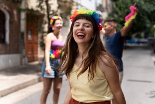O Carnaval tá aí! Veja como se divertir com segurança e cuidados com a saúde O Carnaval tá aí! Veja como se divertir com segurança e cuidados com a saúde